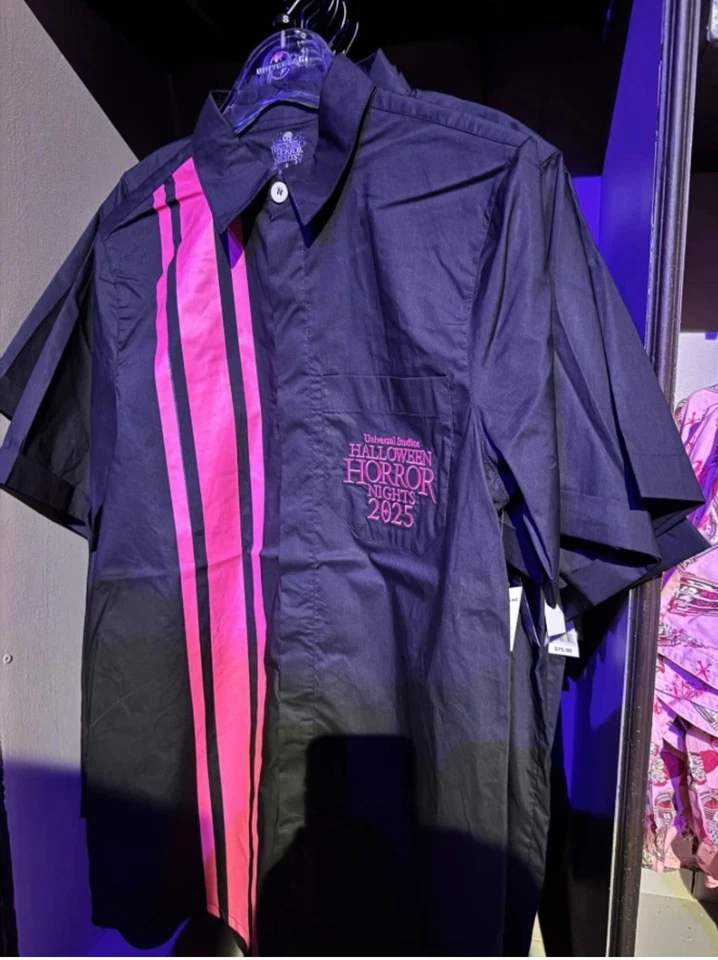 Camisa Universal Halloween Horror Nights HHN 2025 Mel's Die-in Bowler Camp Botón Foto 3 de 4