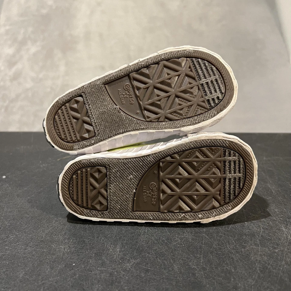 Zapatos Converse Chuck Taylor Not A Chuck niño pequeño talla 7C voltios UNT1TL3D A05148F Foto 4 de 4