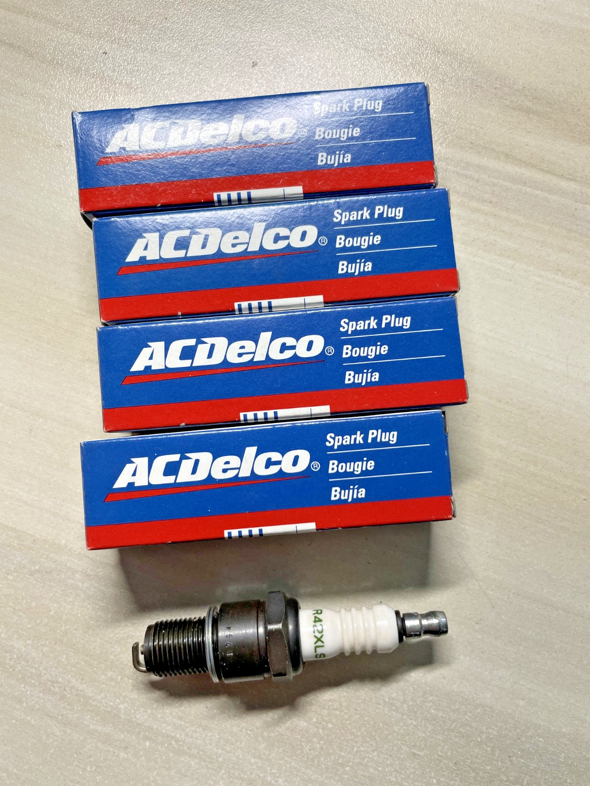 ACDelco Spark Plugs R42XLS / 5613100 , LOT OF 4