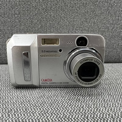Olympus Camedia D-595 Zoom Compact Digital Camera 5.0MP **WORKING READ**