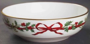 1987 Royal Worcester Holly Ribbons Round Gold Rimmed Fruit Dessert Bowl 5 1/2”
