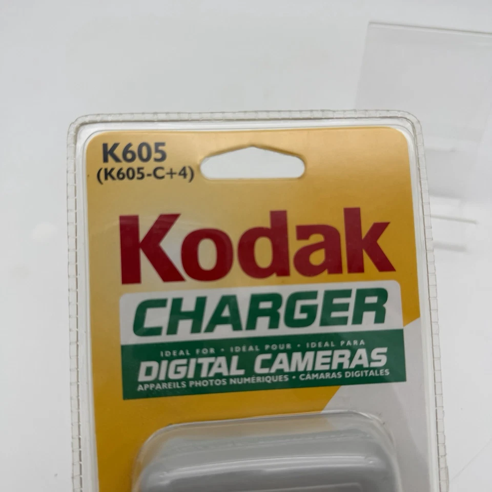 Kodak K605 Ni-MH/Ni-Cd AA/AAA Battery Charger W/ 4 AA Batteries-  - Image 3 of 3