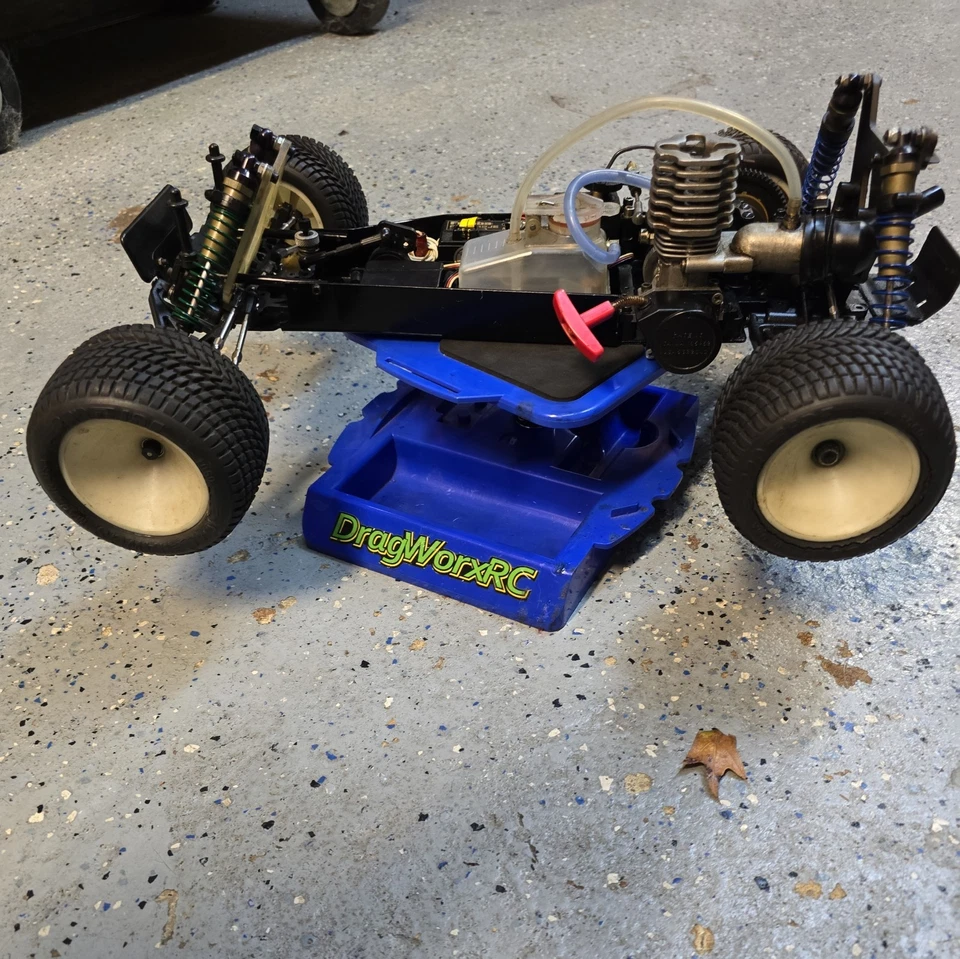 Team Associated RC10 GT Black Tub Chassis 1/10 Nitro OS cz engine *RARE* - Image 3 of 4