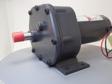 Dayton 4Z532A DC Gearmotor 90V 1/15 HP 21 RPM MF-20 150 in/lbs