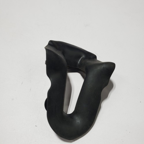 05-08 Audi A4 S4 RS4 B7 OEM Door Lock Striker Rubber Cover Seal 8E0837087E - Picture 2 of 4