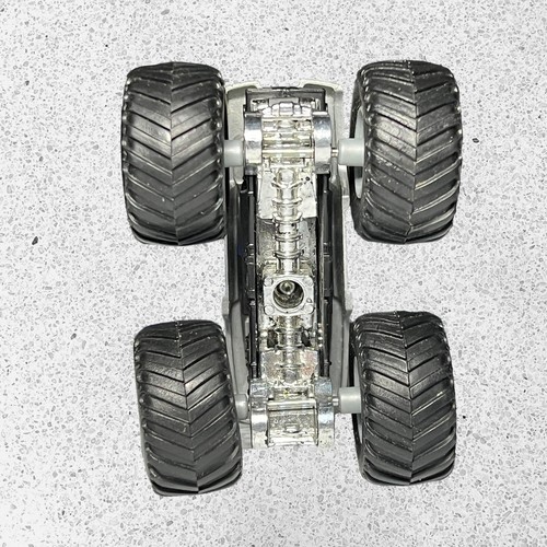 Hot Wheels Monster Jam Maximum Destruction Max D Truck #4 Figure Series 2014 - Picture 7 of 7