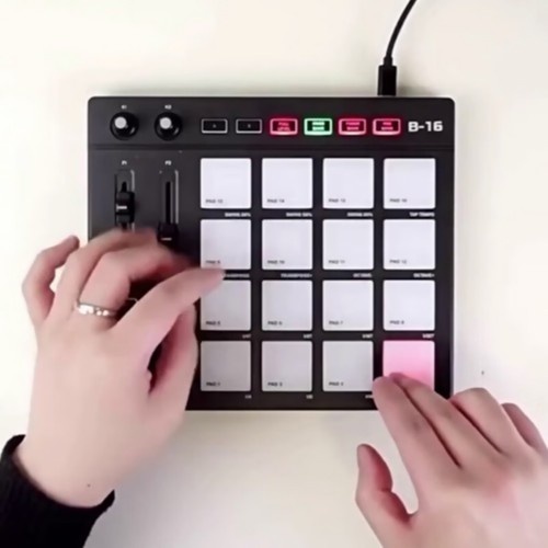 1* USB MIDI Controller Beat Maker 16 Beat Pads 2 Fader Knobs Drum Machine - Picture 3 of 14
