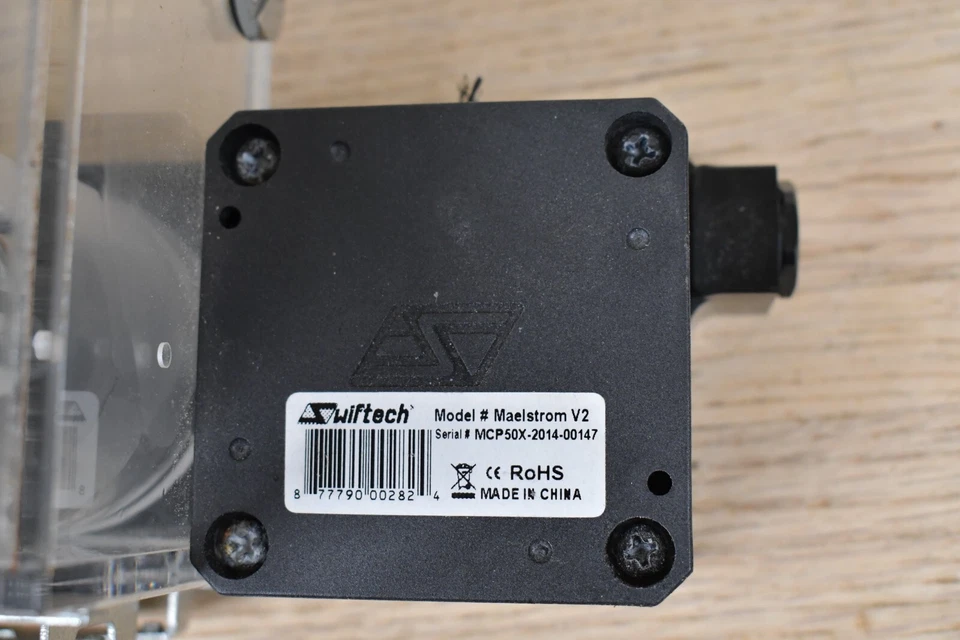 AS IS Swiftech Mailstrom V2 Dual Bay Reservoir & Pump for Parts or Repair - Image 2 of 4