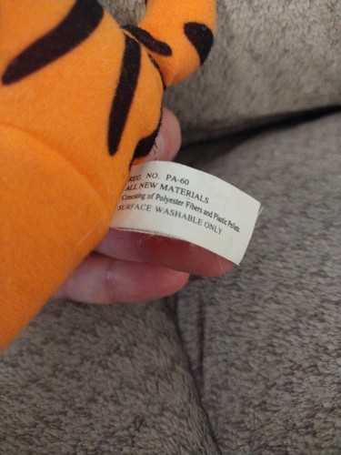 Vintage Winnie The Pooh Tigger W/ Black Hat Plush - 第 3/5 張圖片