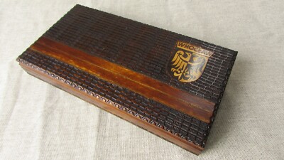 Handgeschnitzte Zigarettenschachtel aus Holz - LEER B