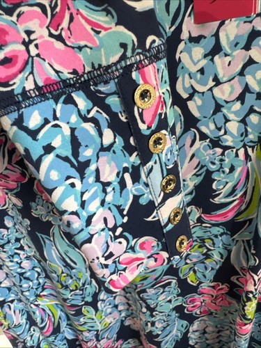 Lilly Pulitzer XS Kasley Dual Neck SPF 50 RN#88189 High Tide Navy Pineapple Par - Bild 7 von 8