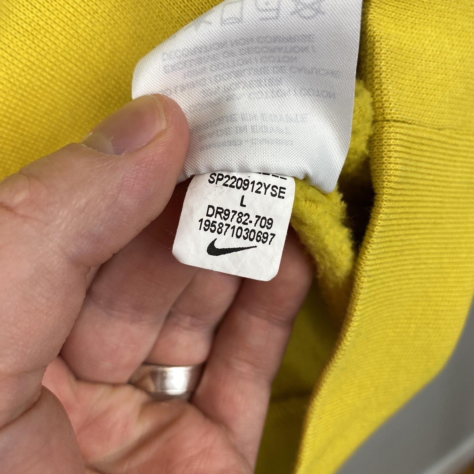 Nike Hoodie Mens Large DR9782-709 Pullover Graphic Greetings From Sun Design thumbnail 9