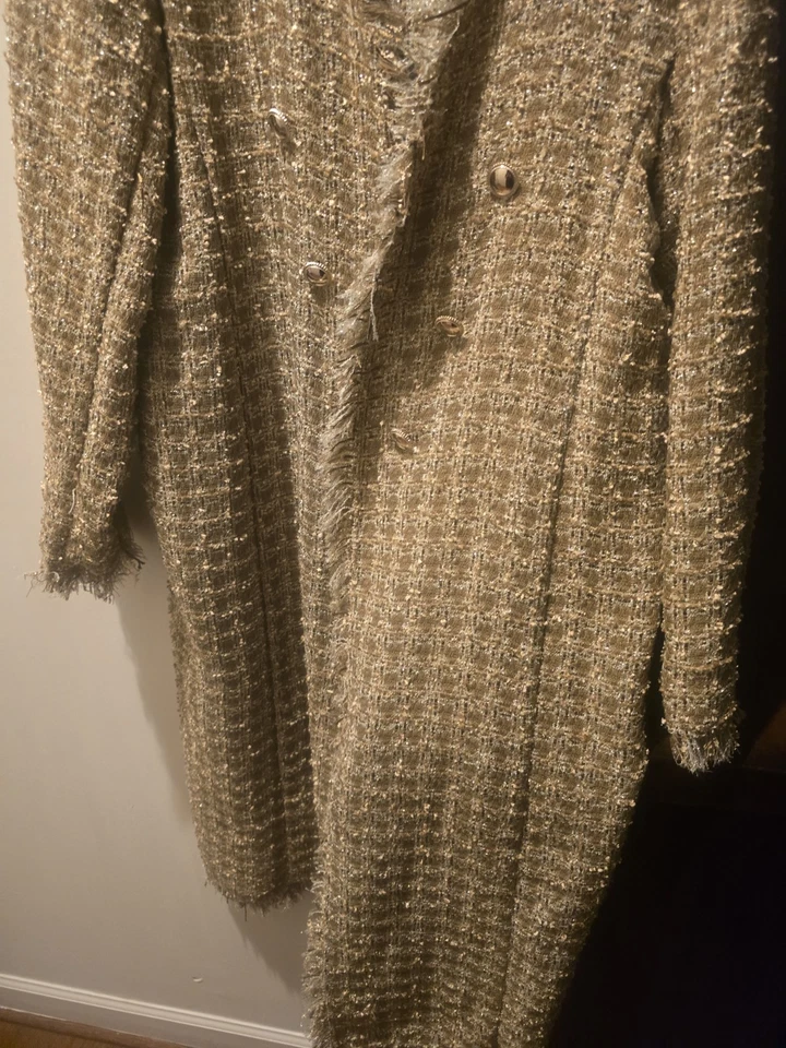 Chaqueta Boucle Larga Tweed Dorada M $158 Foto 3 de 4