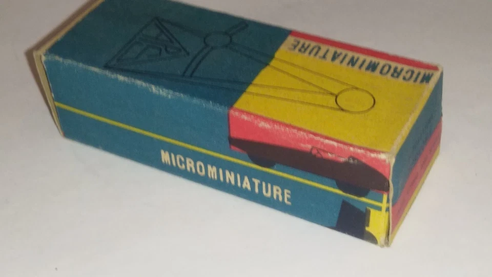 Politoys alfa romeo 2000 spyder t   1/41     -  plastica APS - # 41 - Immagine 2 di 4