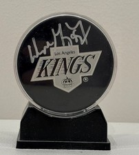 Wayne Gretzky Signed Puck Los Angeles Kings Upper Deck Authenticated (UDA)