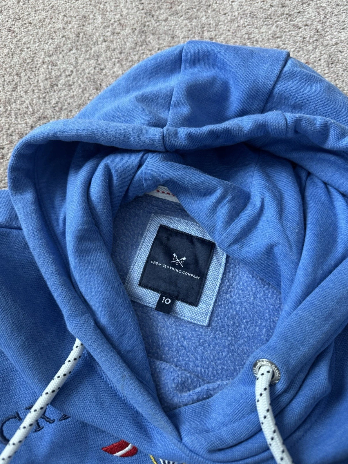 VETEMENTS Felpa con cappuccio ricamata blu Crew Clothing Company donna taglia UK 10