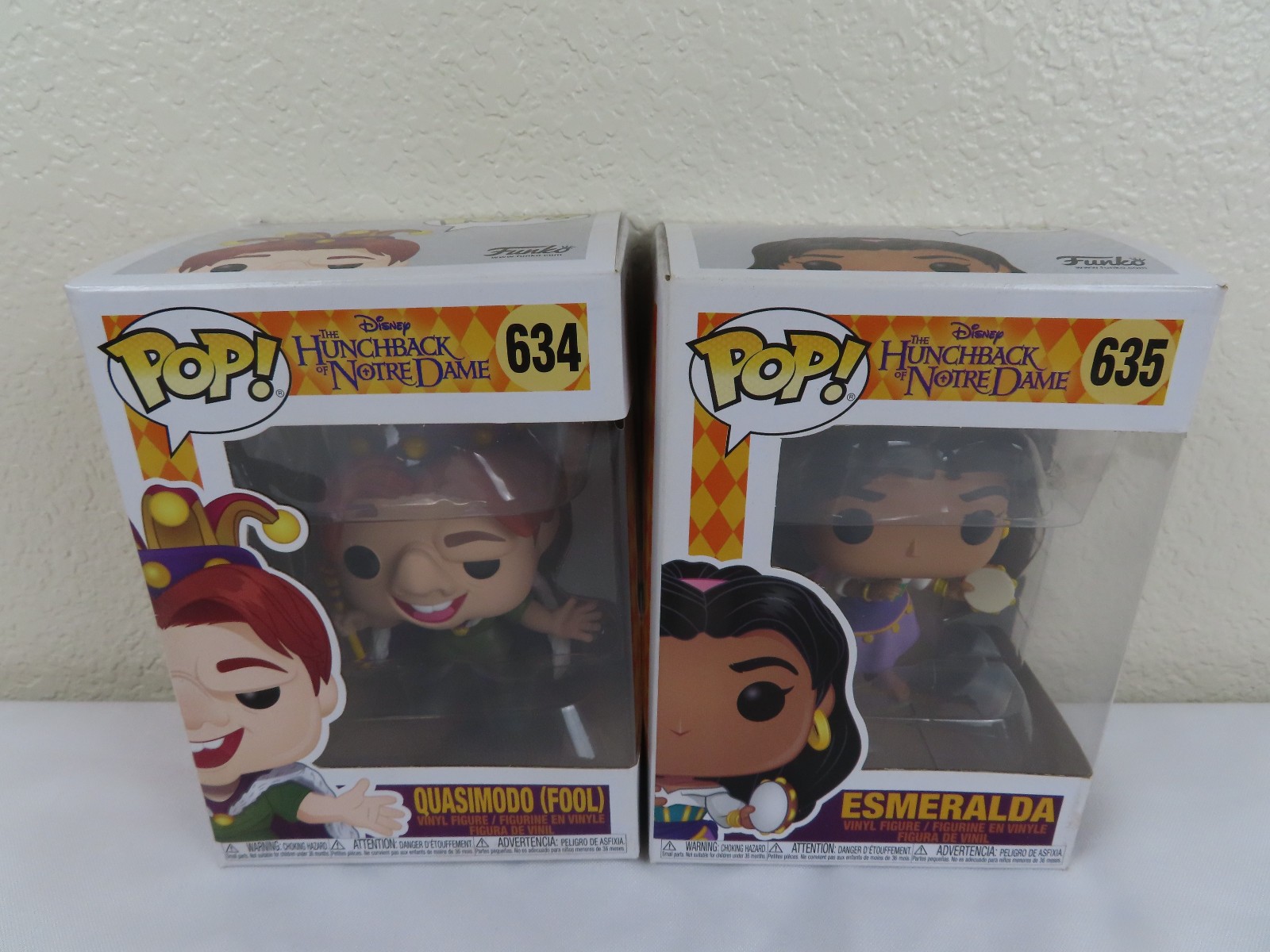 Jorobado De Notre Dame Funko Pop LOTE DE 2 Quasimodo Fool Esmeralda 634 635