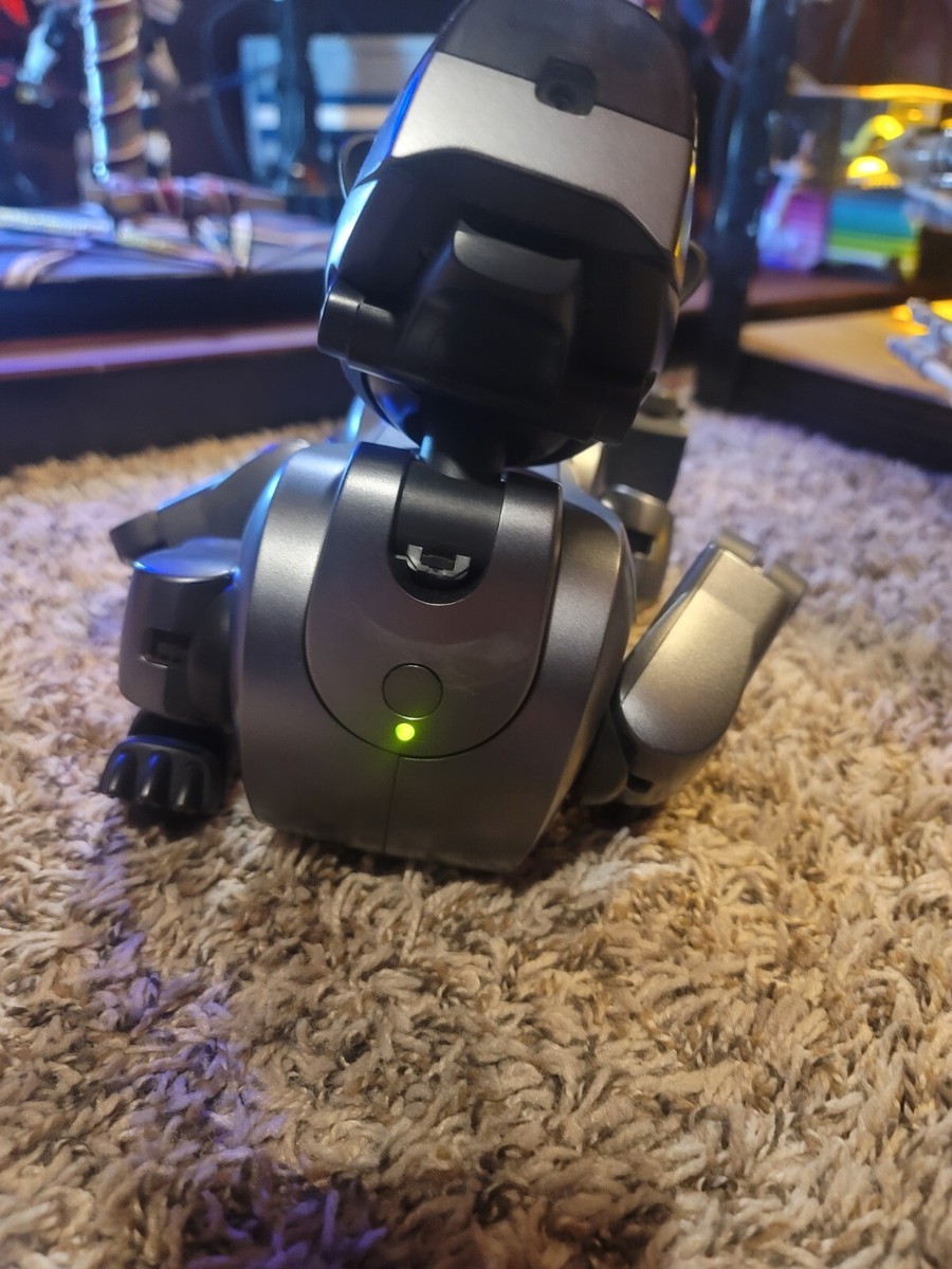 Sony AIBO ERS 210 (2nd Gen.) Robot With Battery And Software Sony AIBO ERS 210 (2nd Gen.) Robot With Battery And Software