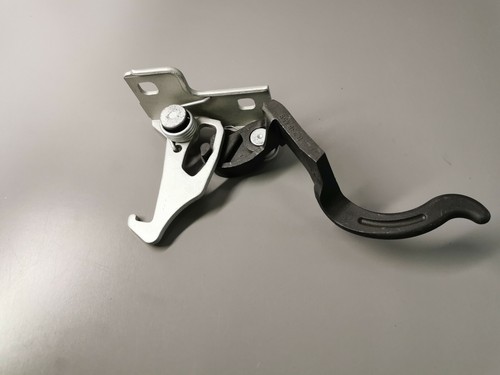 NEW GENUINE BMW 3 SERIES E46 COUPE & CABRIO HOOD CATCH 8238459 - Picture 11 of 11