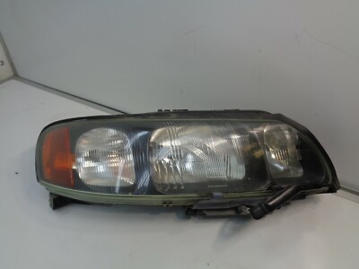 2004 volvo best sale s60 headlight