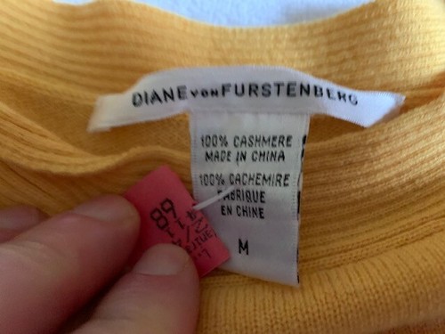 Diane von Furstenburg 100% Cashmere Sweater Short Sleeve w/Bow, Size M - Picture 5 of 6