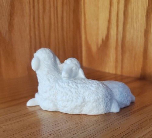 1983 Avon Nativity Collectibles THE SHEEP Porzellanfigur 2"X4" - Bild 3 von 11