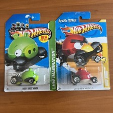 Hot Wheels Angry Birds Video Game Green Minion Pig Soldier Red Bird Pair SET