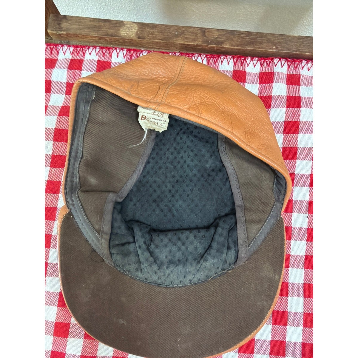 Aristacap Leather hat - newsboy hat - cap - handmade - womans hat. Union made Women main image 4