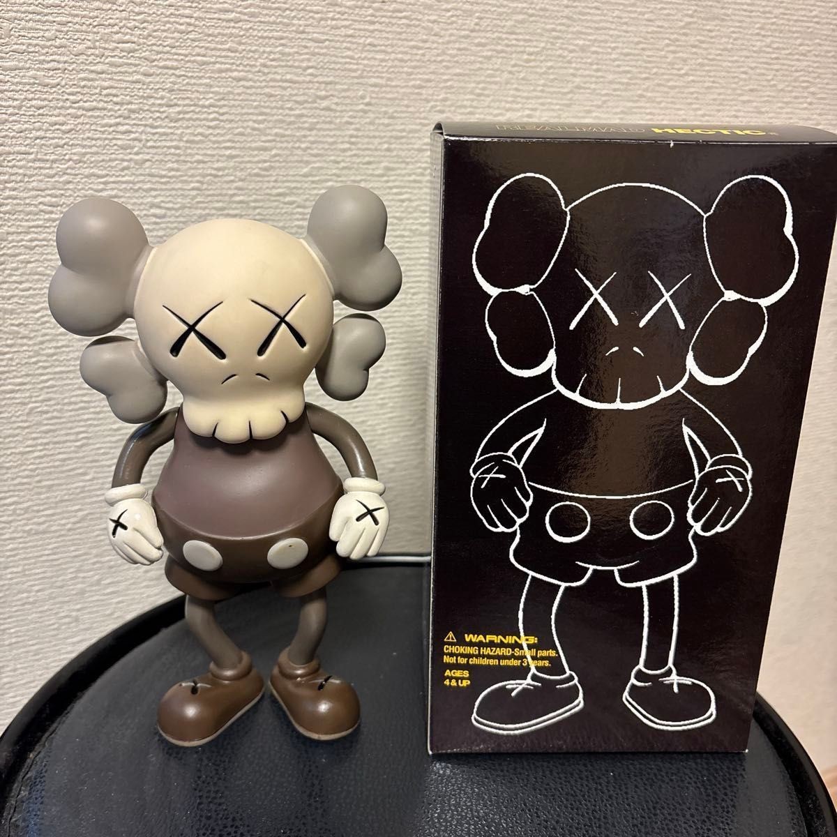 KAWS COMPANION HECTIC BOUNTY HUNTER NORMAL Color Figure with Box PVC Art Toy