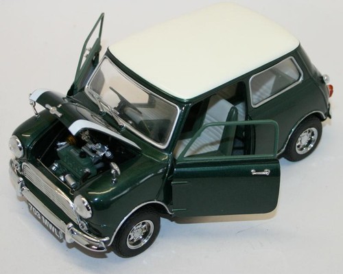 Corgi 1/18 Scale Metal Model Car 99595 - Morris Mini Cooper Saloon - BR Green - Picture 7 of 8