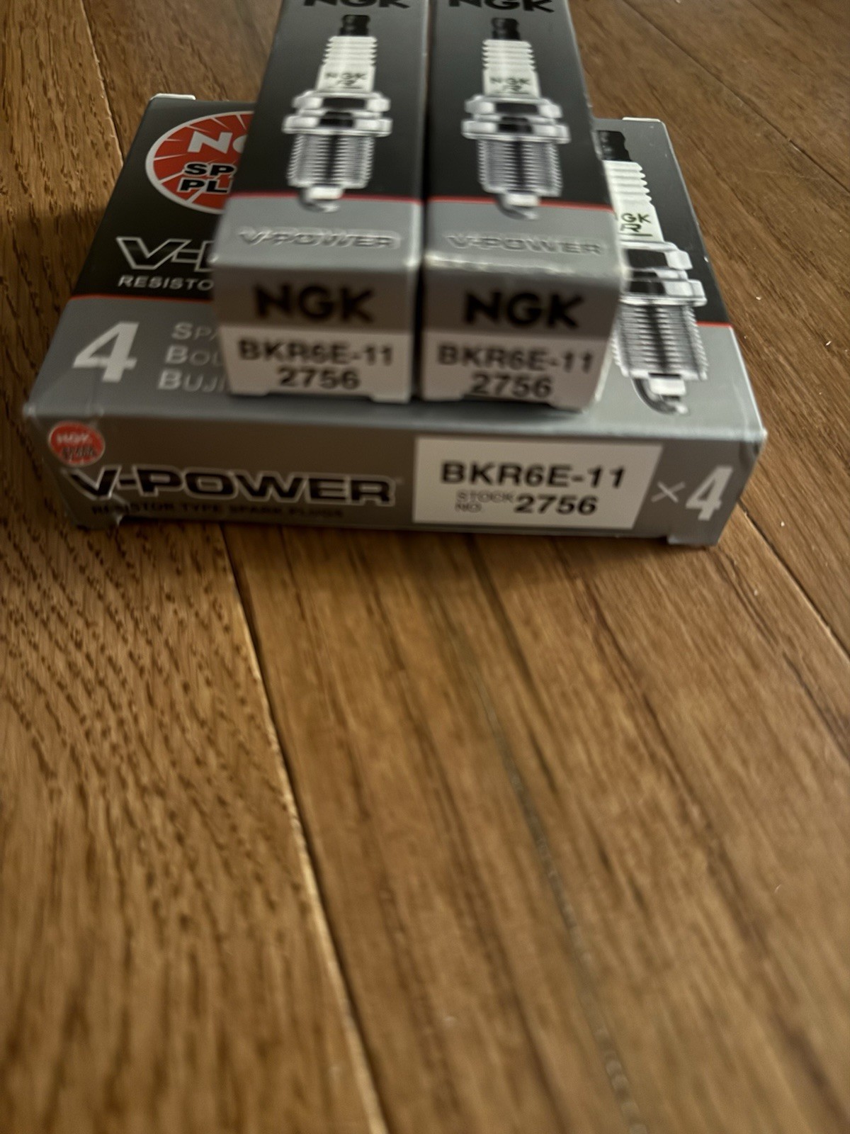 6 New NGK V Power Spark Plugs BKR6E-11 2756