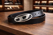 Unisex Black Leather Belt with D-Style Metal Buckle   Stylish for Jeans