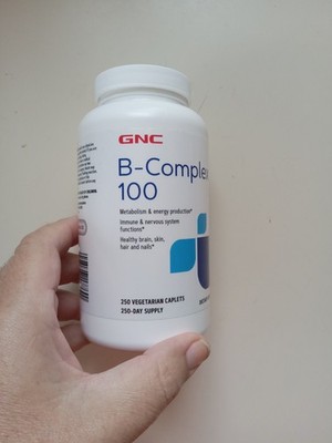 GNC B-Complex 100 Metabolism & Energy Production 250 Count Exp 08/26 NEW