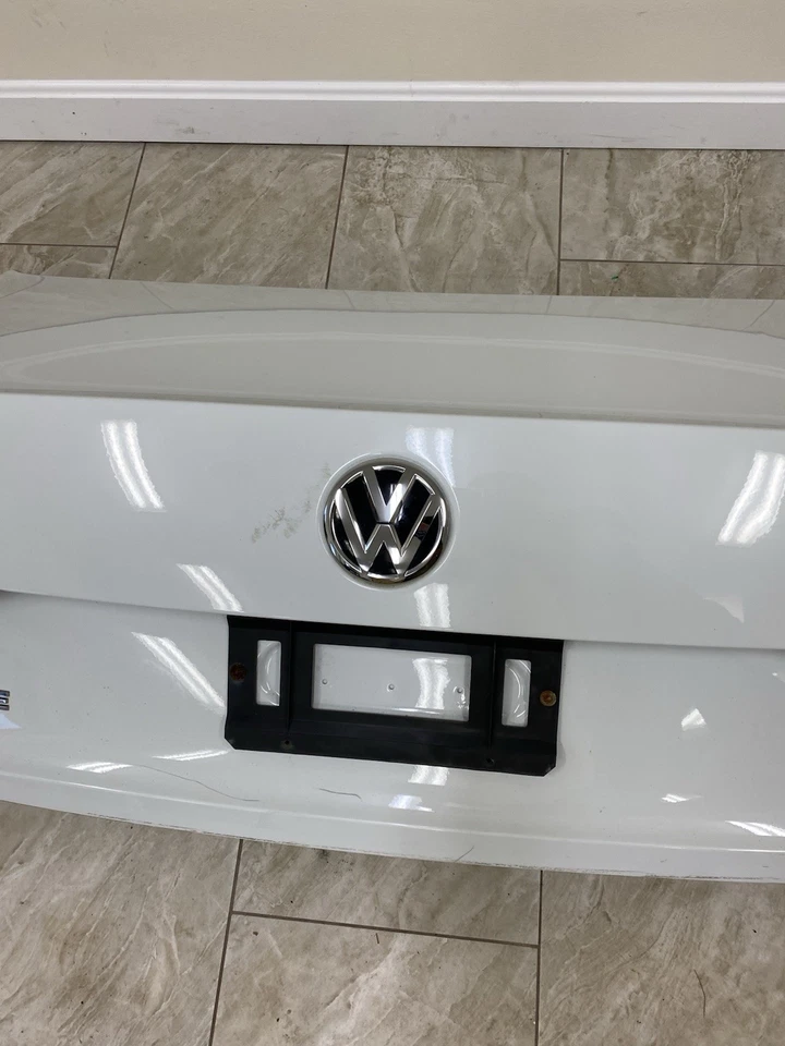 ¡TAPA TRASERA DEL MALETERO COMPLETA PARA VOLKSWAGEN JETTA 2015-2018! OEM Foto 4 de 4