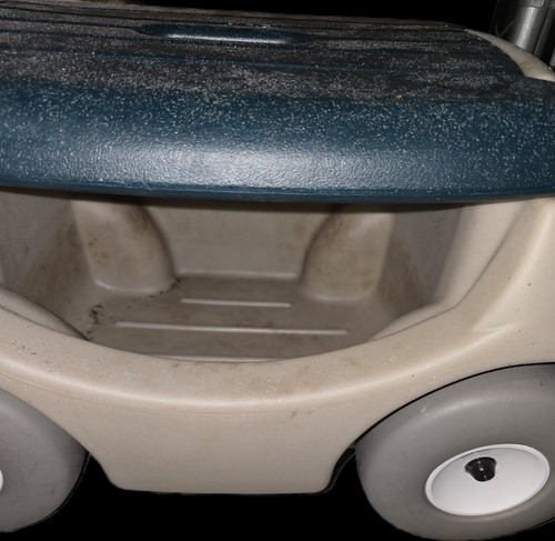 Step 2 Rolling Garden Hopper - Multi Purpose Utility Seat Storage Cart