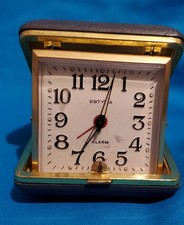 Vintage Estyma klappbarer Reisewecker mit rotem Weckerzeiger funktioniert