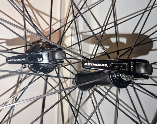 REYNOLDS ASSAULT CARBON WHEELSET 700c W/CONTINENTAL 5000 700x25c CLINCHERS - Picture 7 of 7