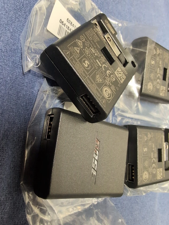 Cargador de pared Bose Soundlink Color/Mini II 5V 1A PSA05F-050QBT1 4 un. Foto 2 de 4