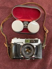 PETRI 7 35mm FILM RANGEFINDER CAMERA With Wide and Tele Lenses Case Untested.