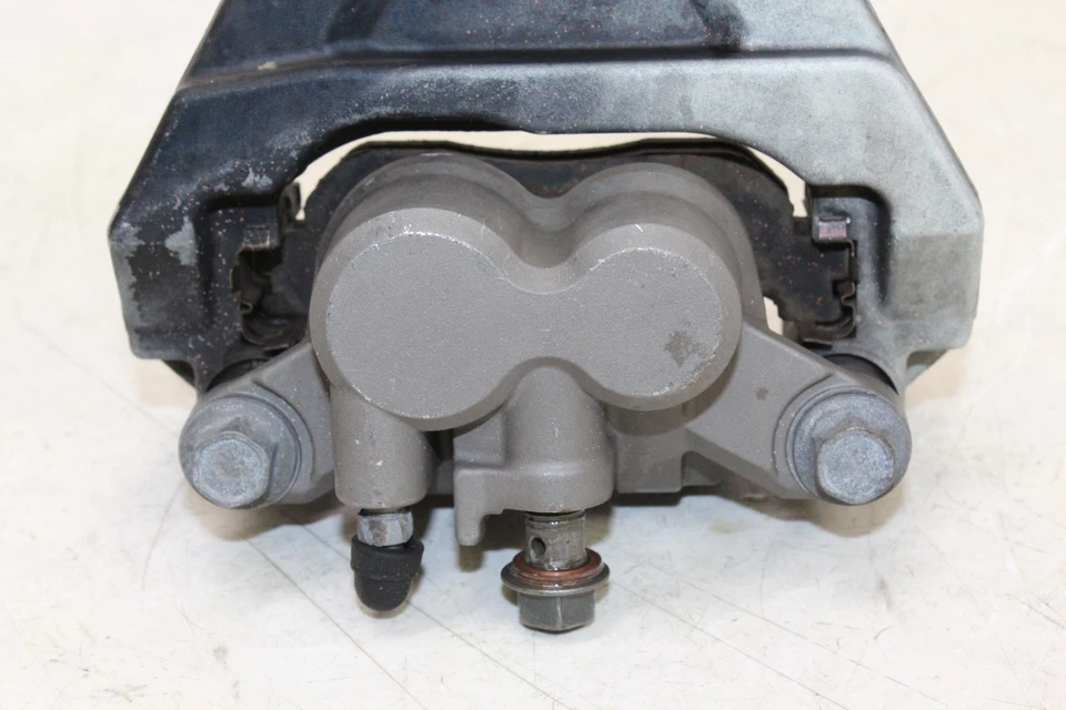 Pinza de freno trasera Yamaha Yzf R1 2003 con soporte de montaje Foto 2 de 4