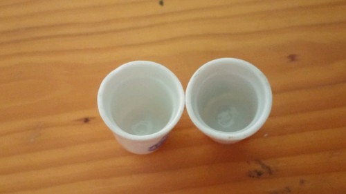 2 Blue and white scenery collectable thimbles with gold rim - Picture 4 of 4