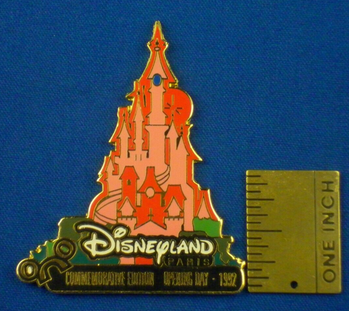 Prendedor del mes Disneyland París castillo de apertura WDW julio 2000 LE #2084 - Imagen 2 de 3