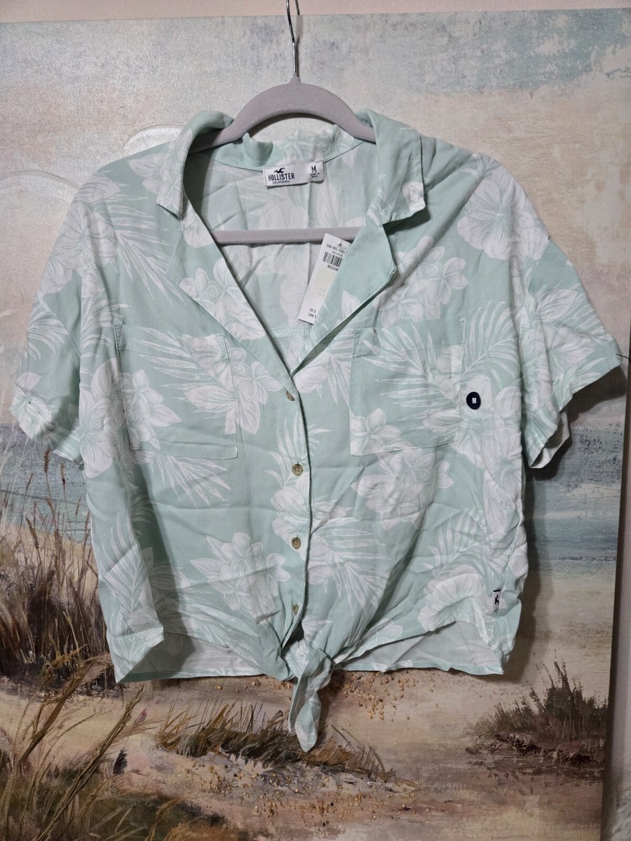 NWT Hollister Hawaiian button down top cropped Size