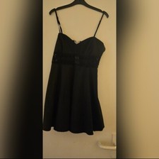 black dress size 8-10