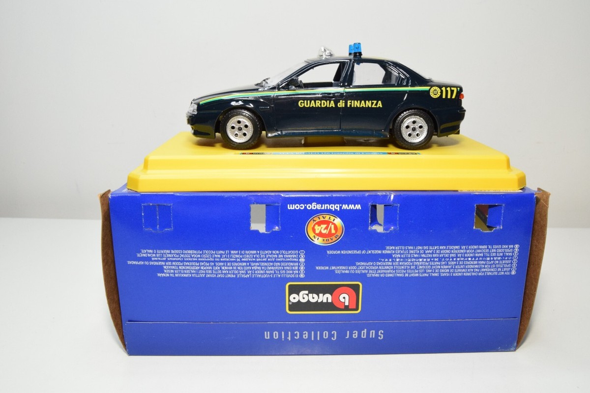 ブラーゴ　アルファロメオ156 1/24 パトカープラモ alfaromeo ブラーゴ アルファロメオ156 1/24 パトカープラモ alfaromeo
