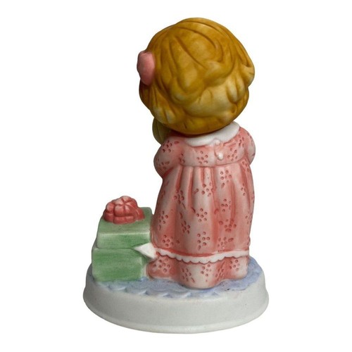 Tender Memories 1990 Figurine God Bless My Dolly Christmas Birthday Avon - Picture 4 of 5