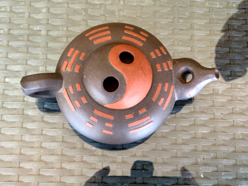 SCHÖNE CHINESISCHE ANTIKE YIXING ZISHA TON HANDGEFERTIGTE KLEINE 2 FARBEN TEEKANNE - Bild 4 von 10