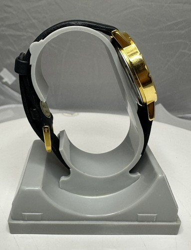 2001 Disney Watch Merchantainment Team of the Year - Vintage Cast Member Watch - Picture 5 of 7