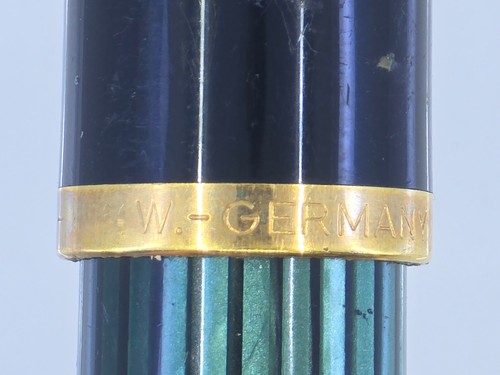 VINTAGE PELIKAN W. GERMANY GREEN & BLACK SOUVERAN M600 ROLLERBALL PEN - Picture 7 of 15