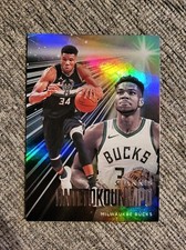 2020-21 Panini Chronicles Essentials Basketball Giannis Antetokounmpo #229 Bucks